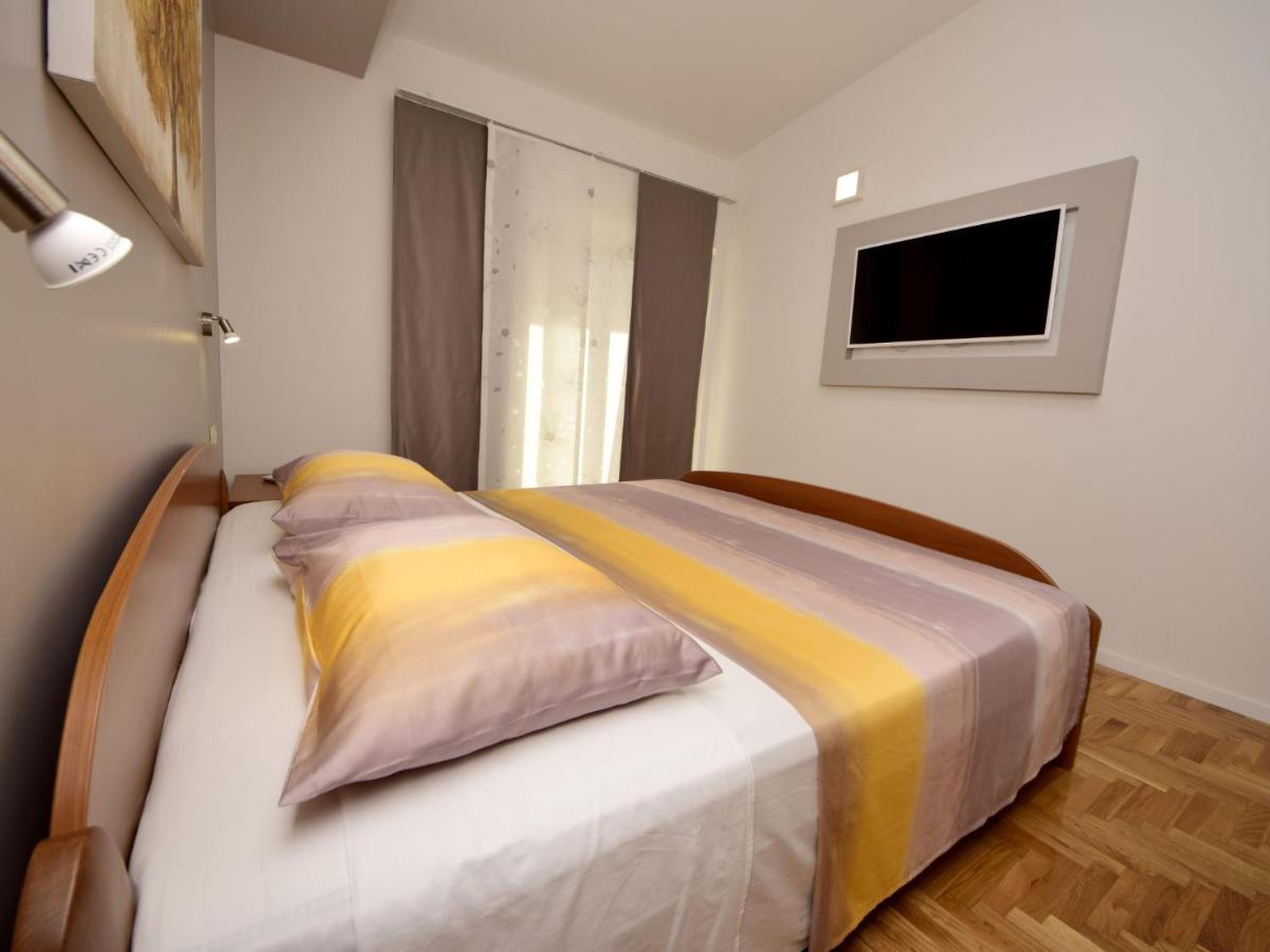 Apartment Mornar-2 By Interhome Trogir Exterior photo